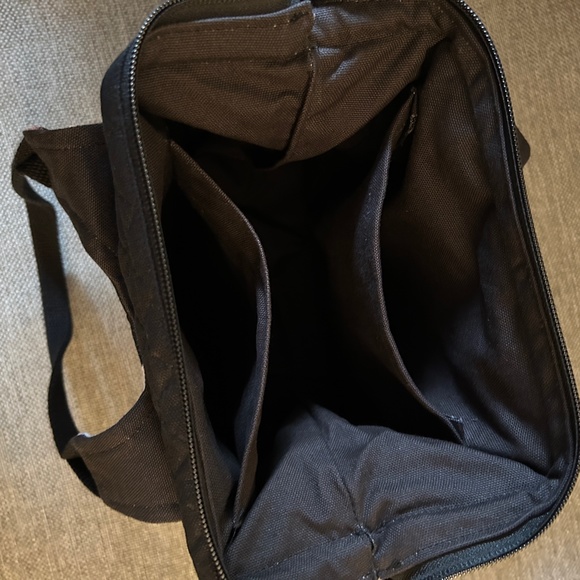 Floral Printed Quilted Bag with Many Pockets - Picture 5 of 8